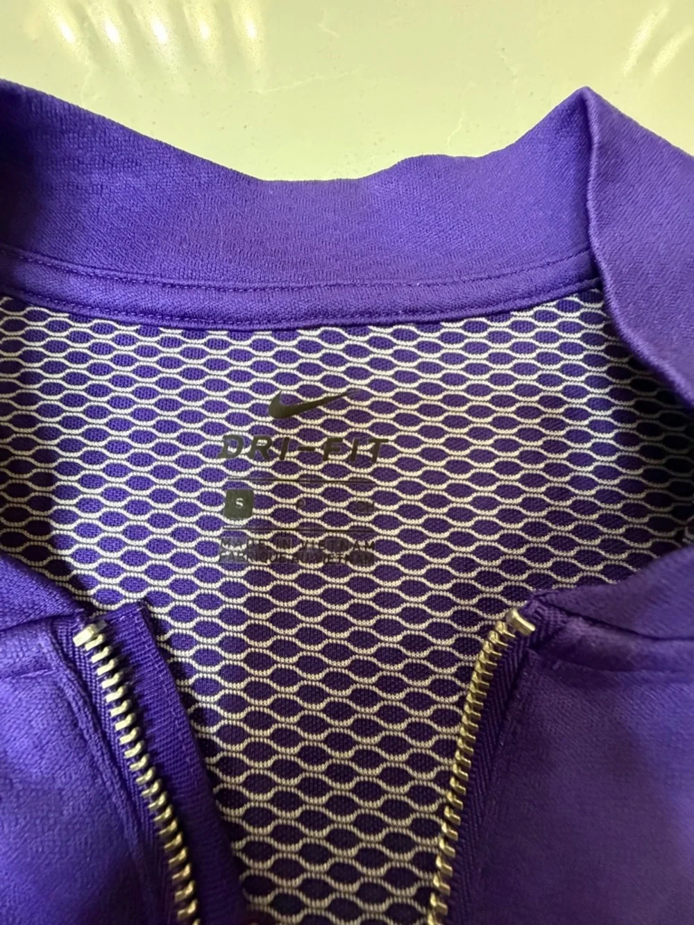 Nike Women’s Dri-Fit Fairway Blade Golf Purple Short-Sleeve Zip Mock Neck Top, S